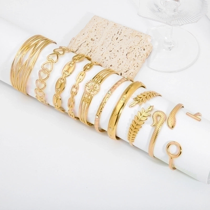 Modern Style Geometric Heart Shape Snake 304 Stainless Steel 18K Gold Plated Bangle In Bulk