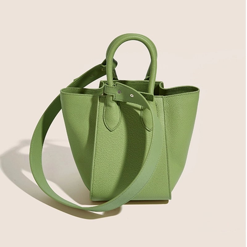 Women's Medium Leather Solid Color Vintage Style Classic Style Zipper Bucket Bag