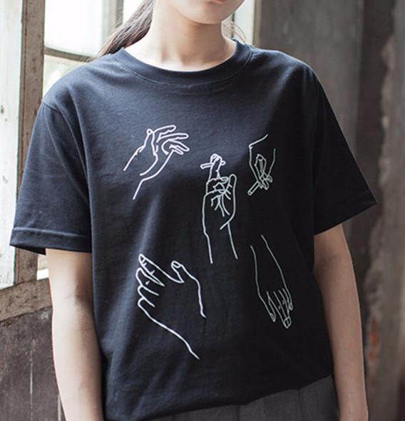 Way To Hold Cigarettes Tee