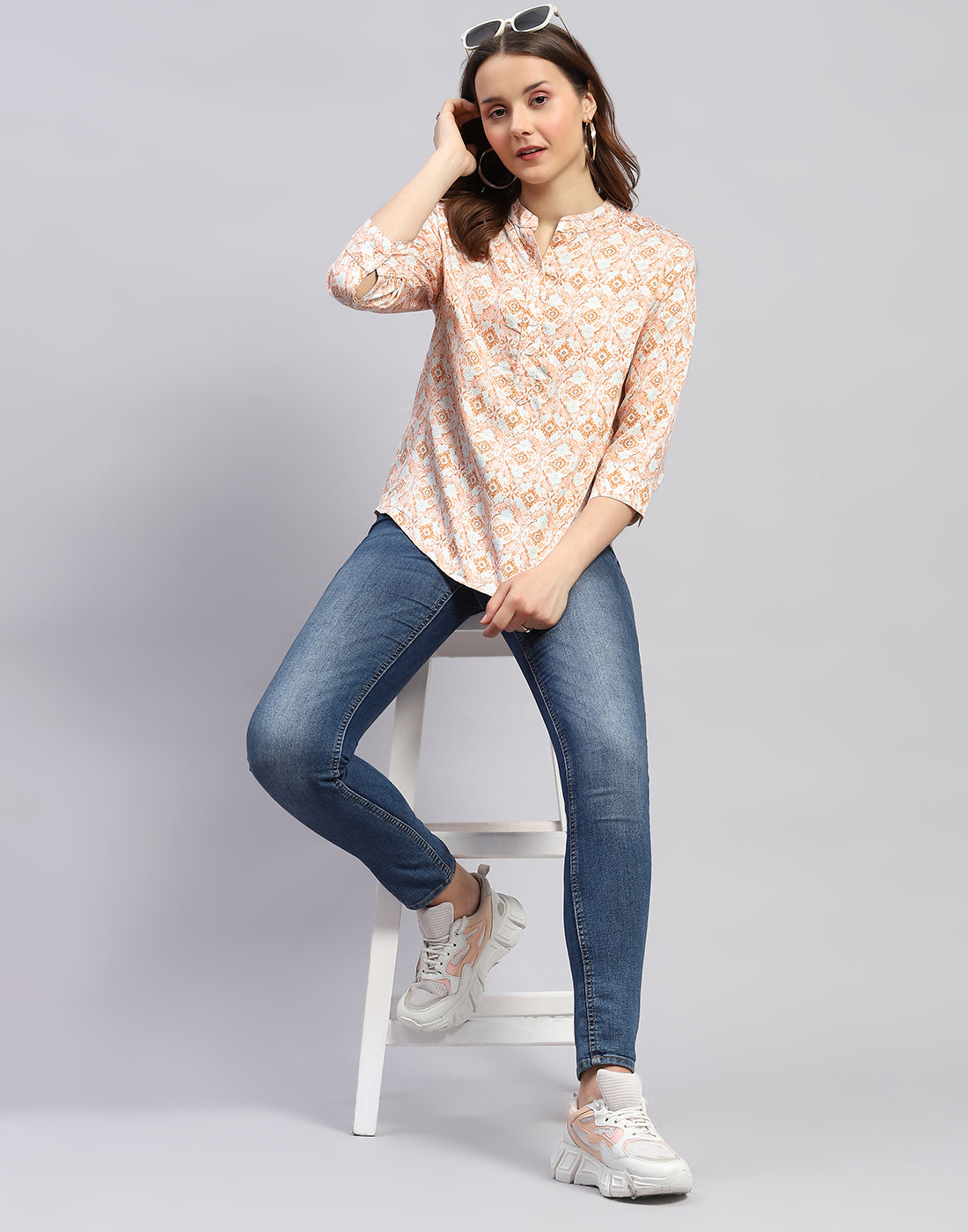 Women Peach Printed  Mandarin Neck 3/4 Sleeve Top