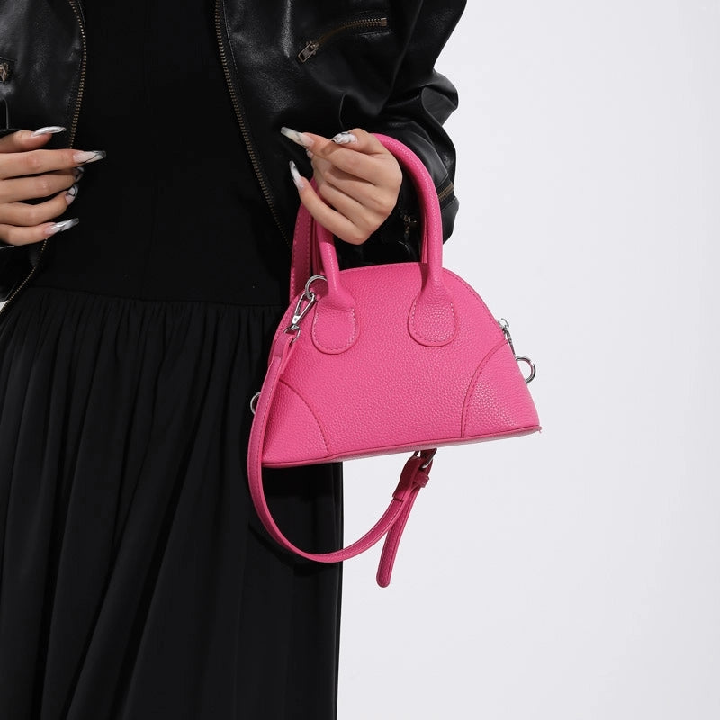 Women's Pu Leather Solid Color Vintage Style Classic Style Streetwear Sewing Thread Shell Zipper Handbag