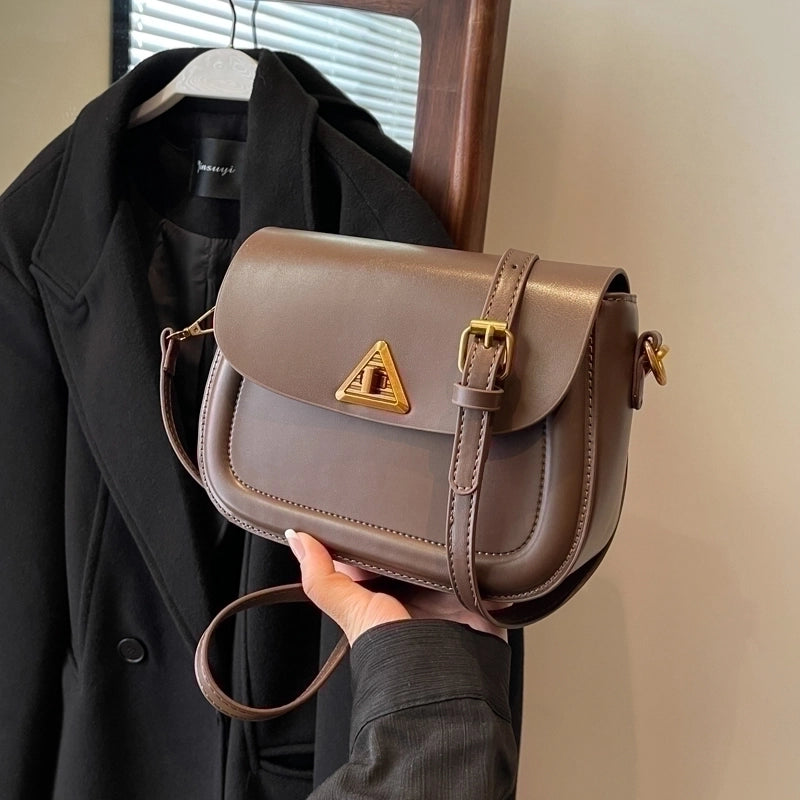 Women's Pu Leather Solid Color Streetwear Square Lock Clasp Shoulder Bag