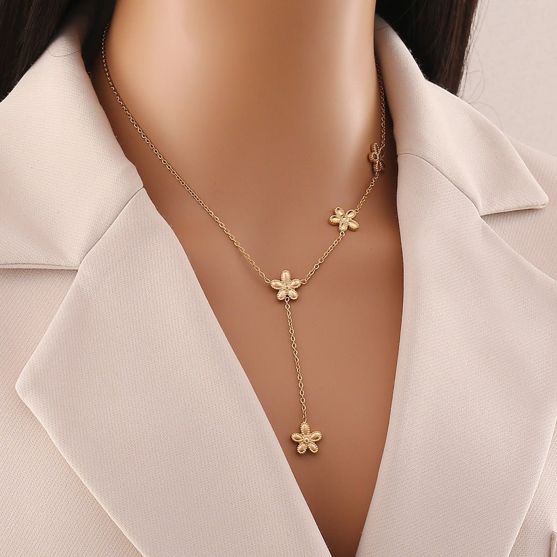 Fashion Flower Stainless Steel Electroplating Necklaces