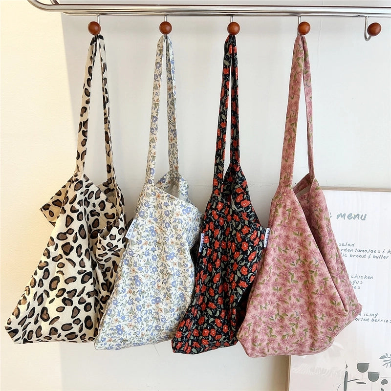 Women's Medium Polyester Flower Leopard Sexy Pillow Shape Open Underarm Bag