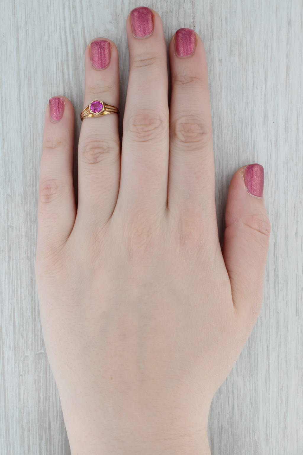 Vintage 0.68ct Lab Created Ruby Solitaire Ring 10k Yellow Gold Size 5.25