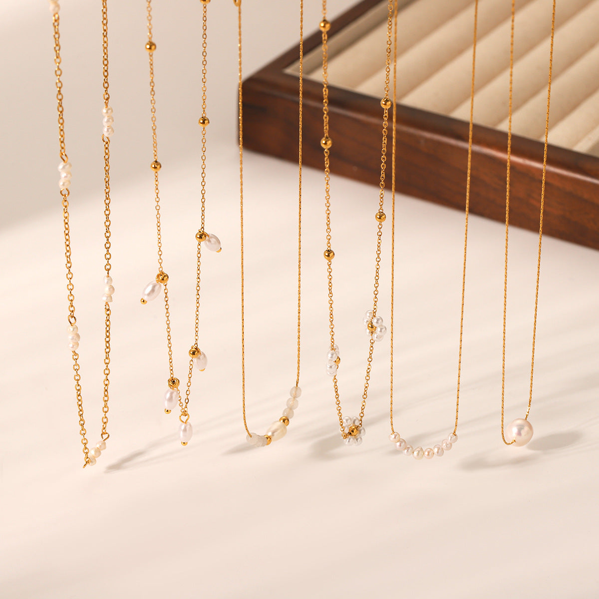 Retro Freshwater Pearl Necklace Female Beaded Stainless Steel Clavicle Chain Titanium Steel Necklace