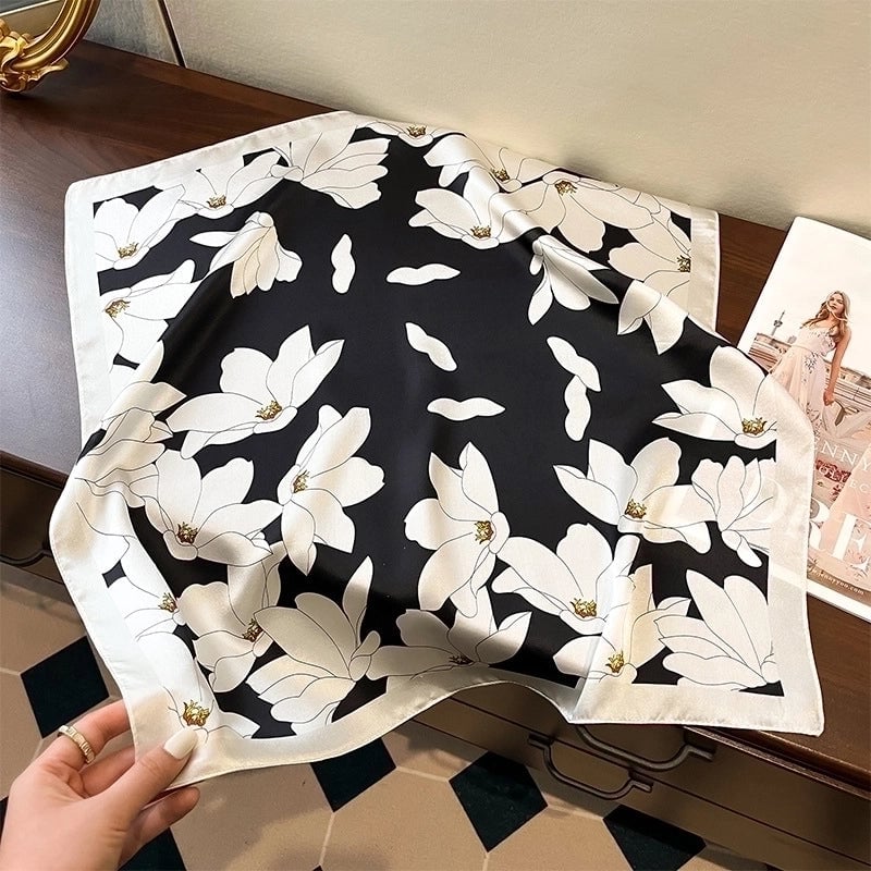 Women's Elegant Flower Silk Printing Silk Scarf
