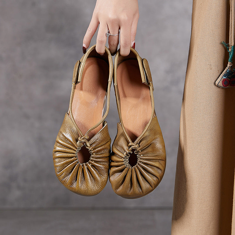 Soft Leather Flat Sandals Wrinkled Closed Toe X-Strap Casual Shoes with Velcro Design in Coffee1/Coffee2/Grey/Khaki