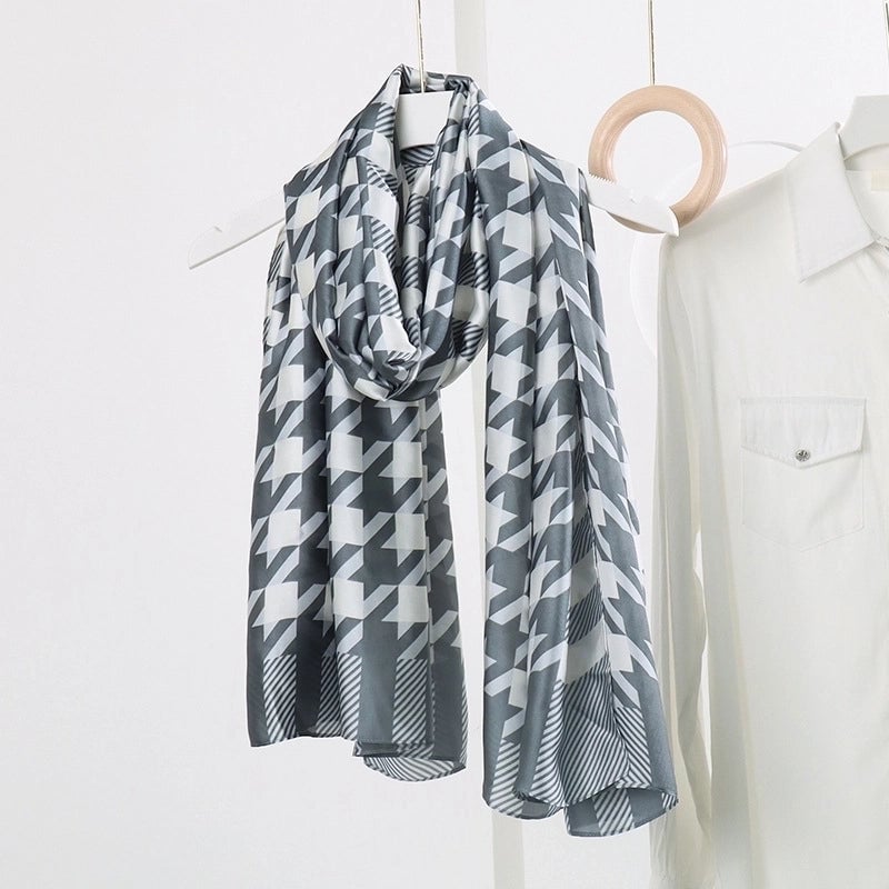 Women's Fashion Letter Plaid Satin Printing Silk Scarves