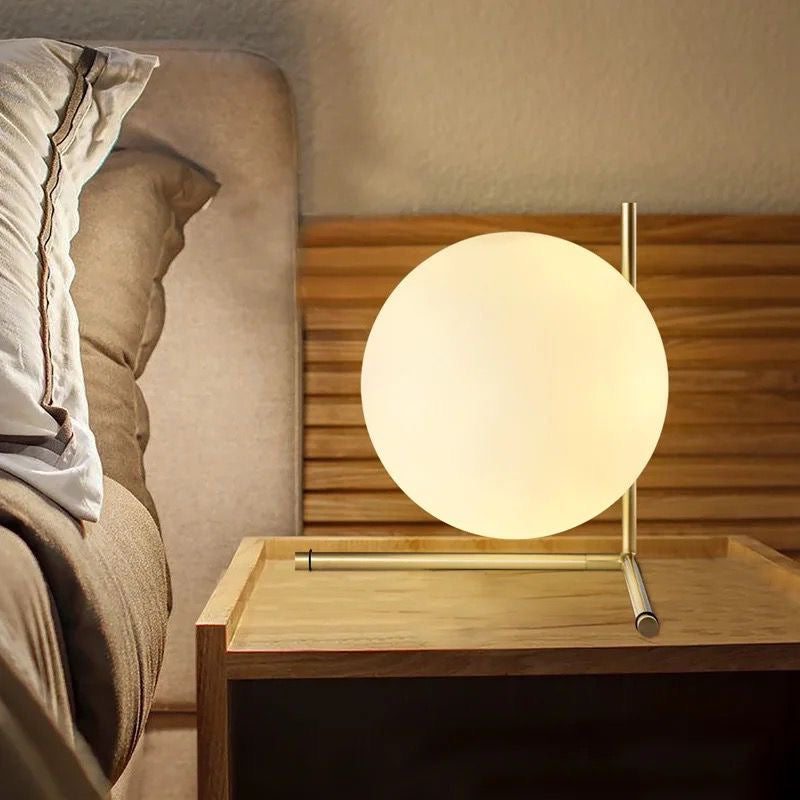 Minimalist Globe Table Lamp - Black Stand