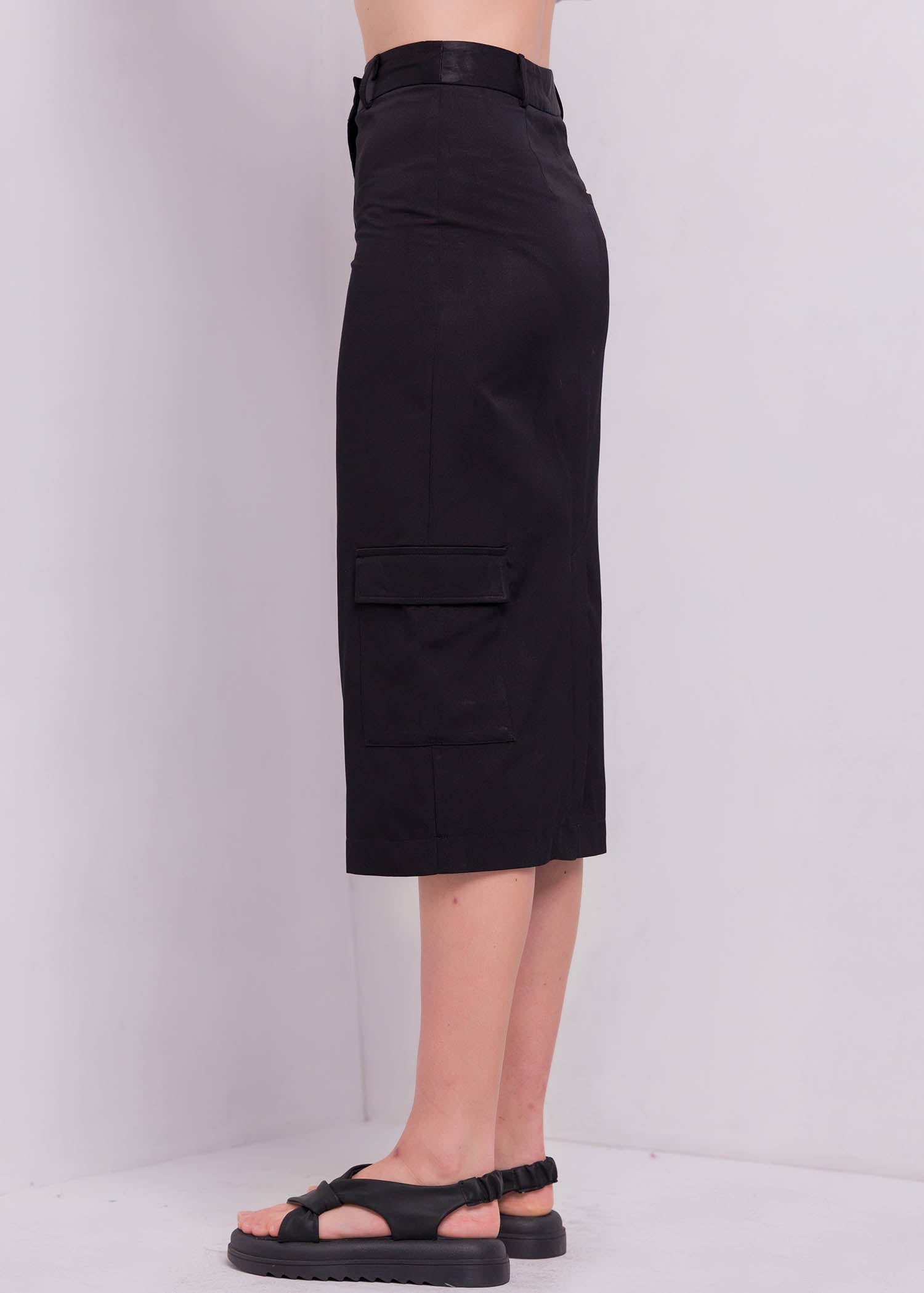 Fitted Skirt With Pocket