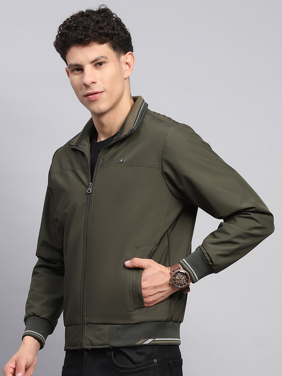 Men Olive Solid Collar Full Sleeve Jacket