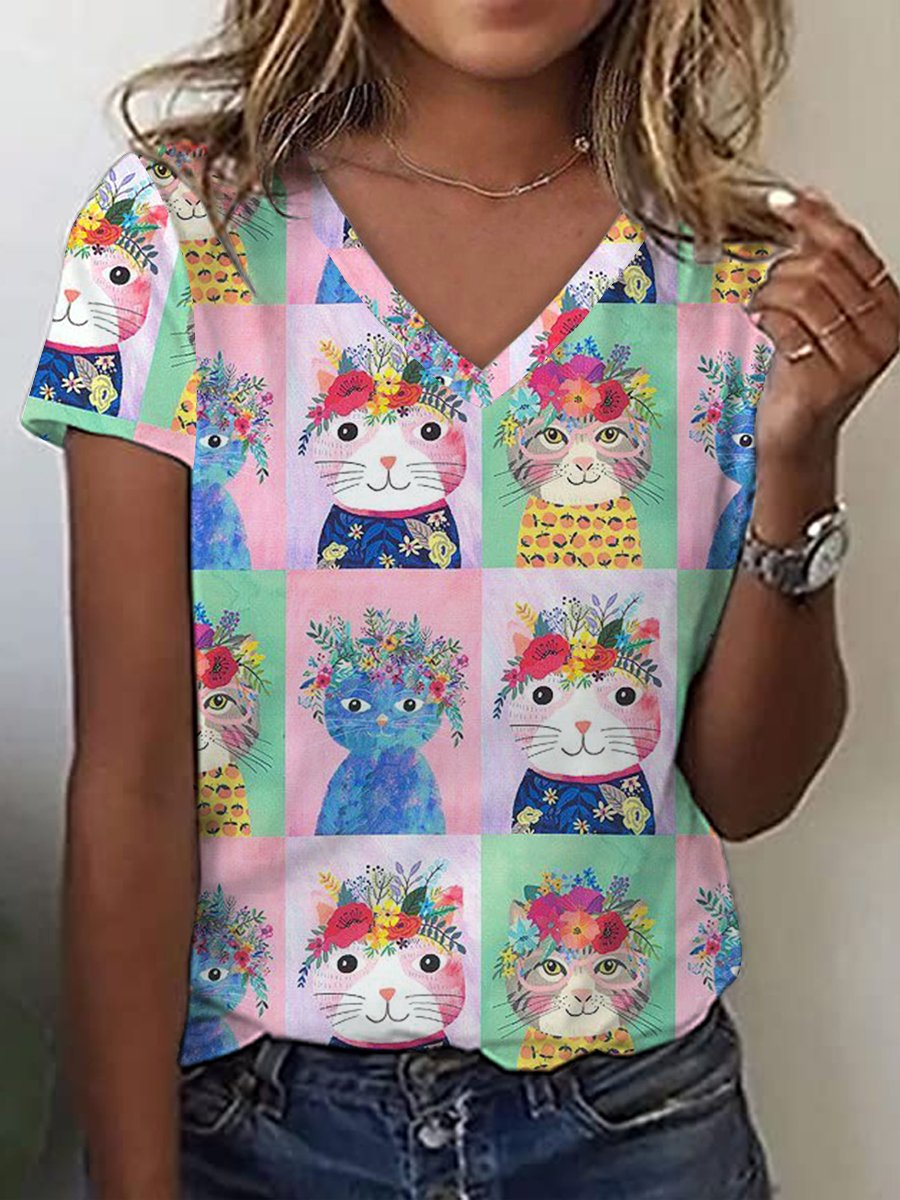 Women's Fun Cat Floral Print V-Neck T-Shirt