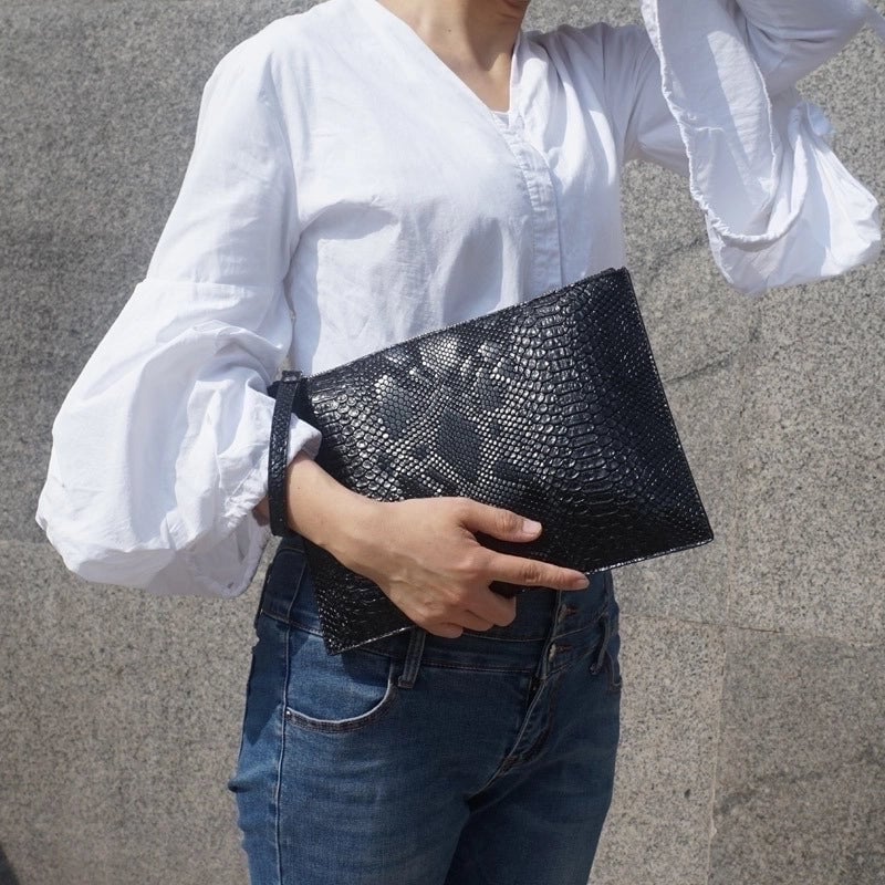 Unisex Pu Leather Solid Color Classic Style Square Zipper Envelope Bag