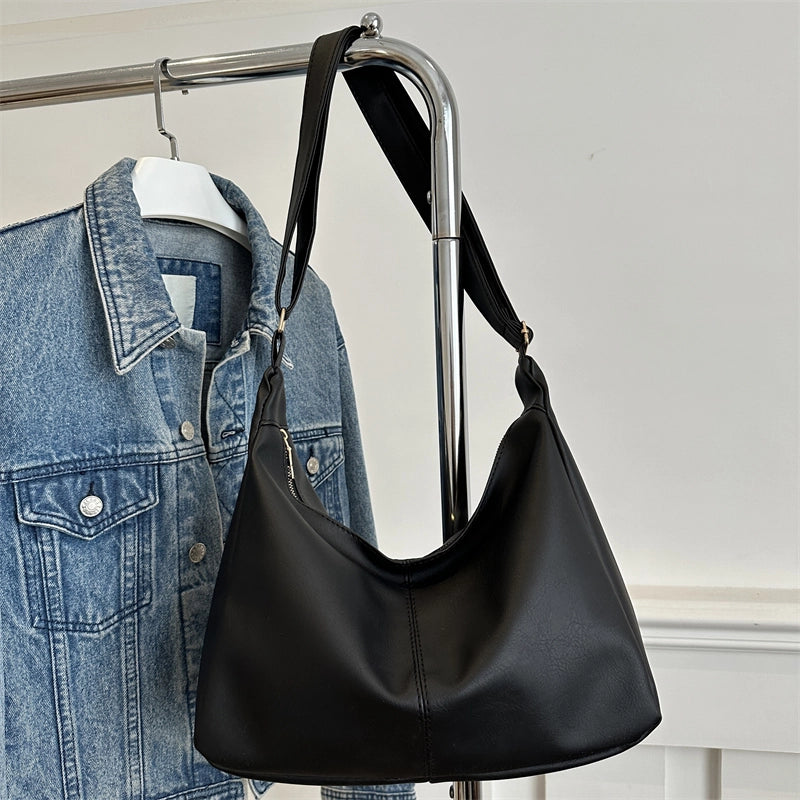 Women's Pu Leather Solid Color Basic Dumpling Shape Zipper Shoulder Bag