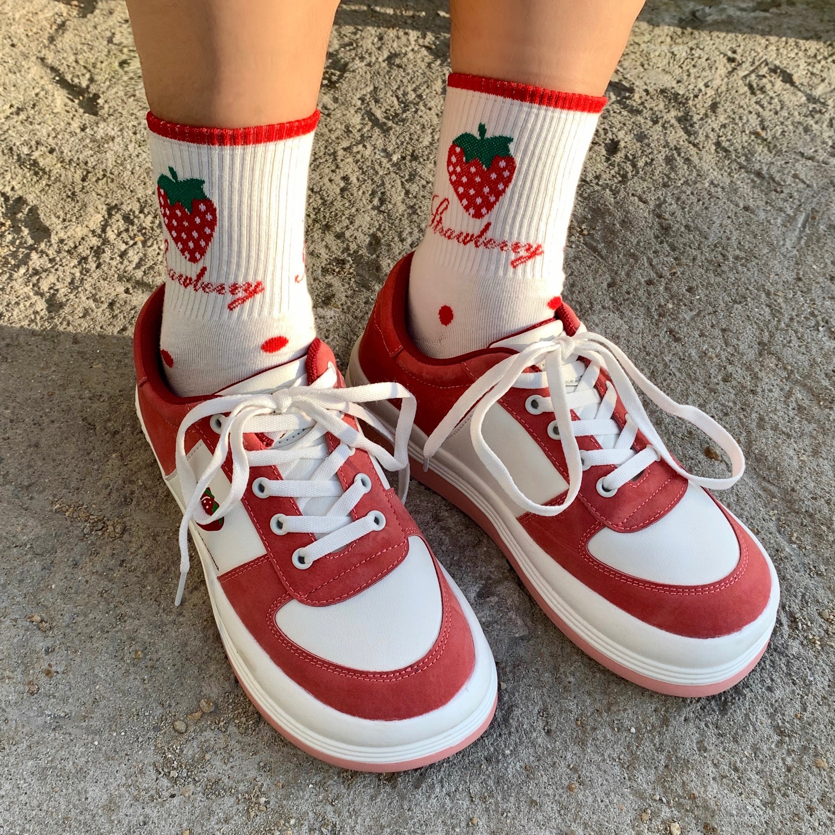 Strawberry casual shoes