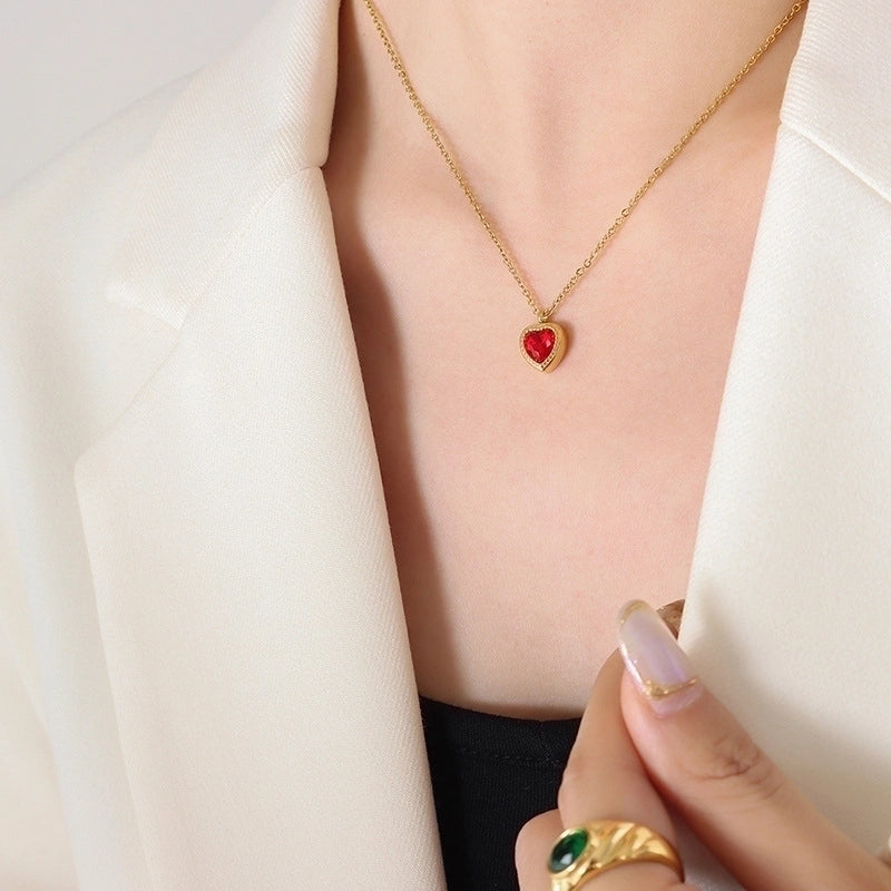 Retro Heart Shape 304 Stainless Steel Zircon 18K Gold Plated Pendant Necklace