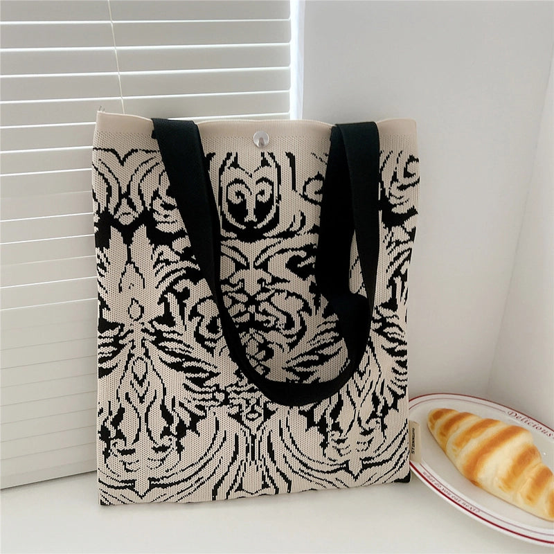 Women's Medium Knit Cartoon Flower Cute Square Lock Clasp Underarm Bag