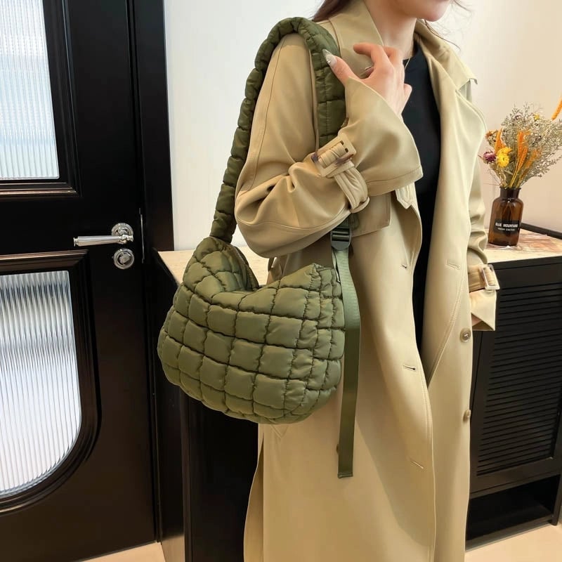 Women's Medium Nylon Embroidery Thread Vintage Style Classic Style Sewing Thread Square Zipper Cloud Shape Bag