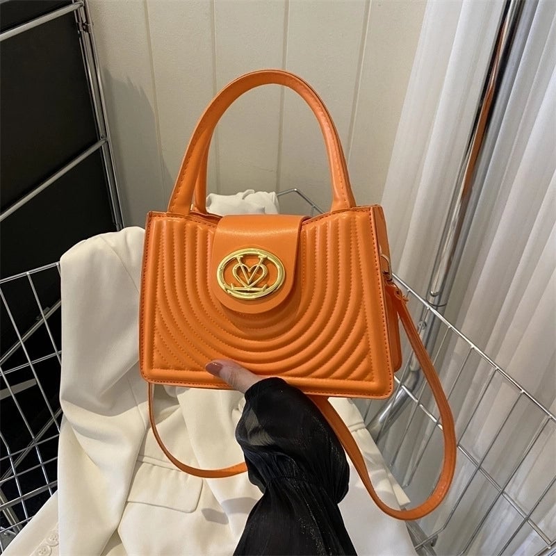 Women's Medium Pu Leather Solid Color Vintage Style Streetwear Square Flip Cover Crossbody Bag