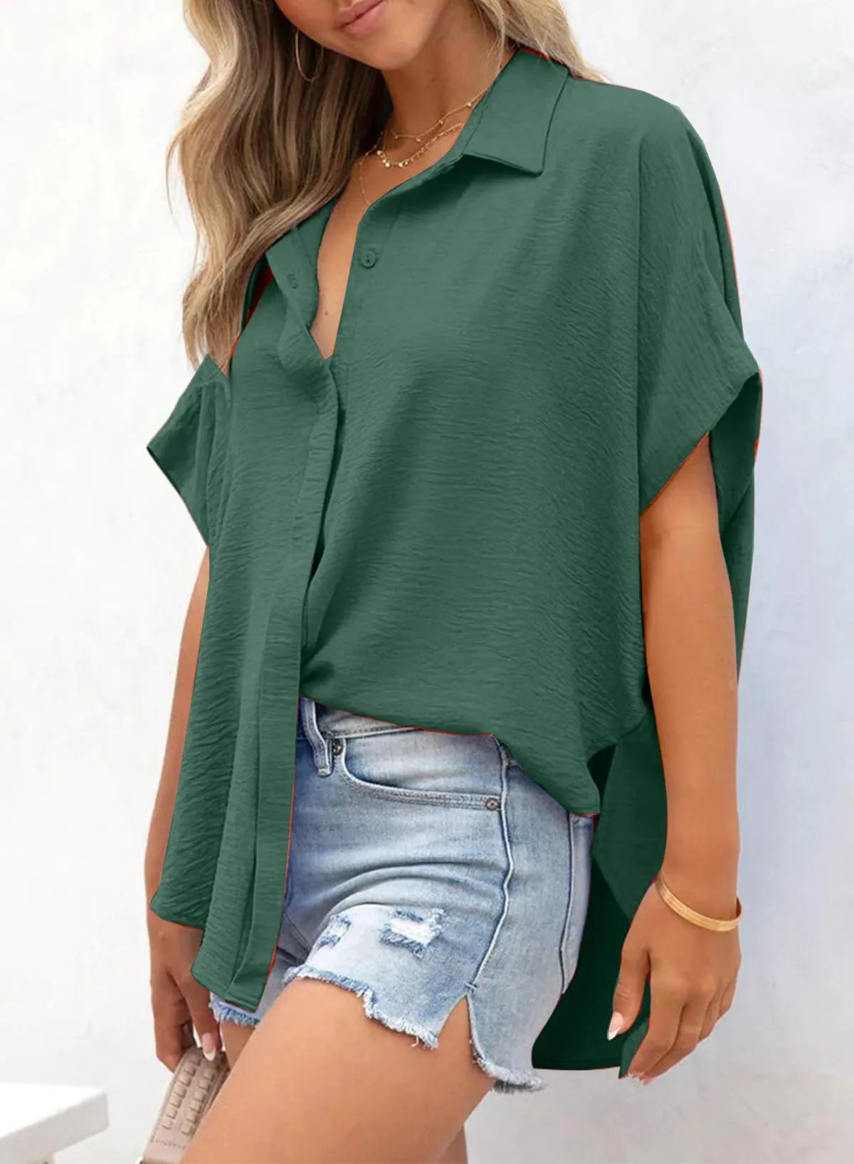💥Hot Sale 49% Off🍃Women's Casual Button Short Sleeve Slit Hem Shirt Solid Color Tops