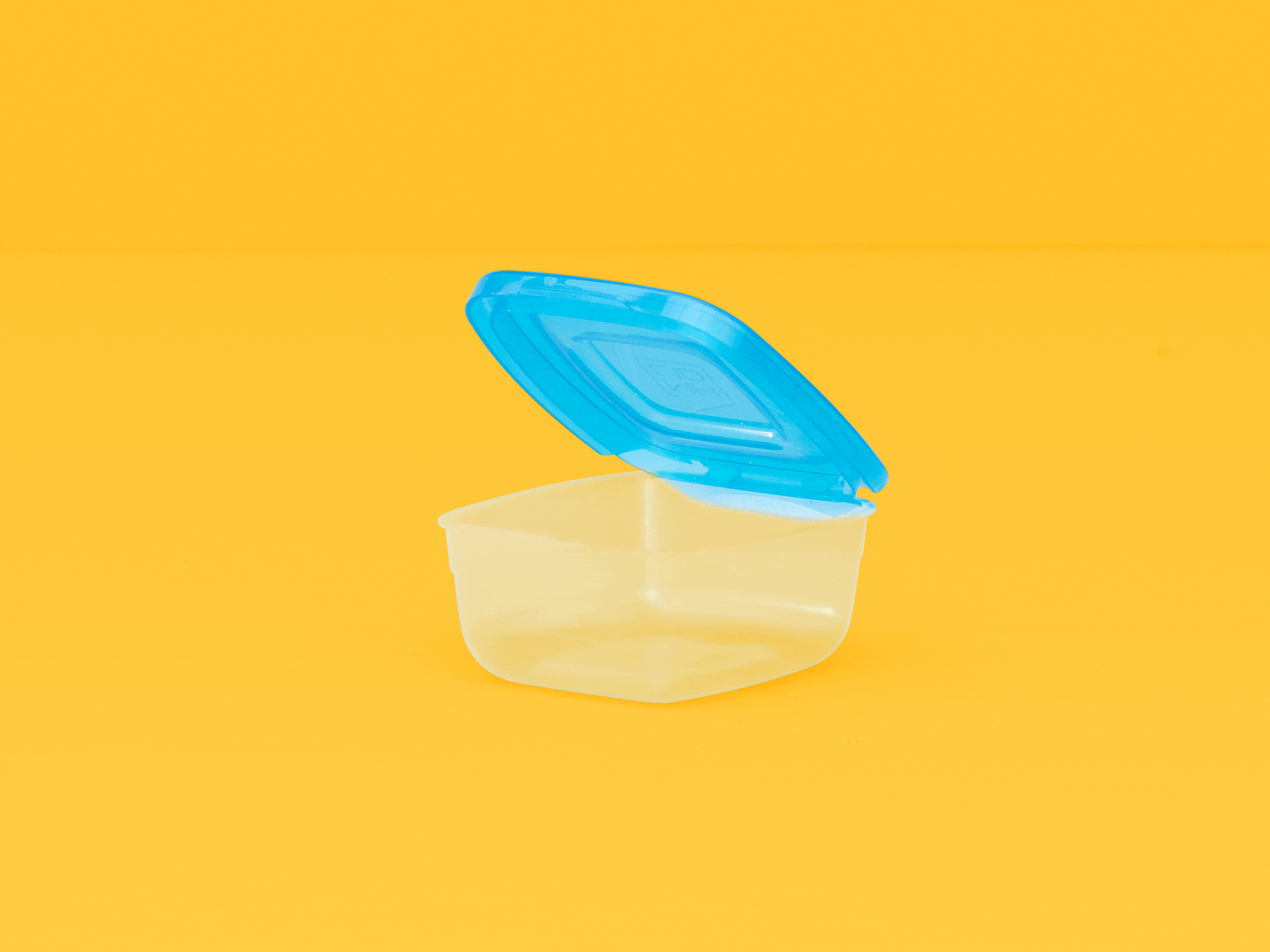 1/2 CUP CONTAINER