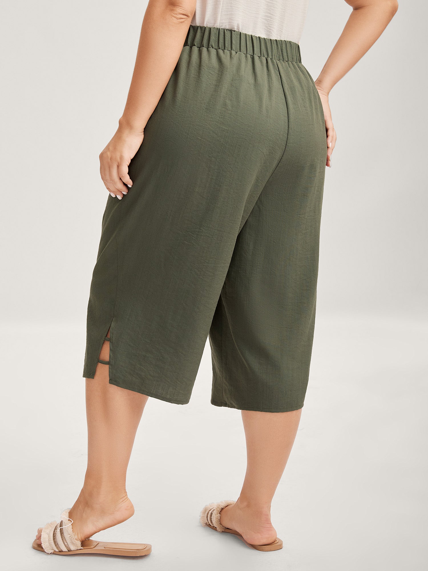 Stretchy Waist Straight-Leg Capri Pants
