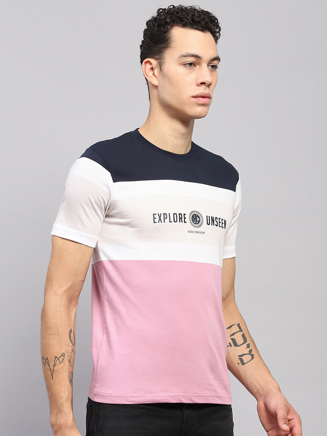 Men White & Pink Stripe Round Neck Half Sleeve T-Shirt