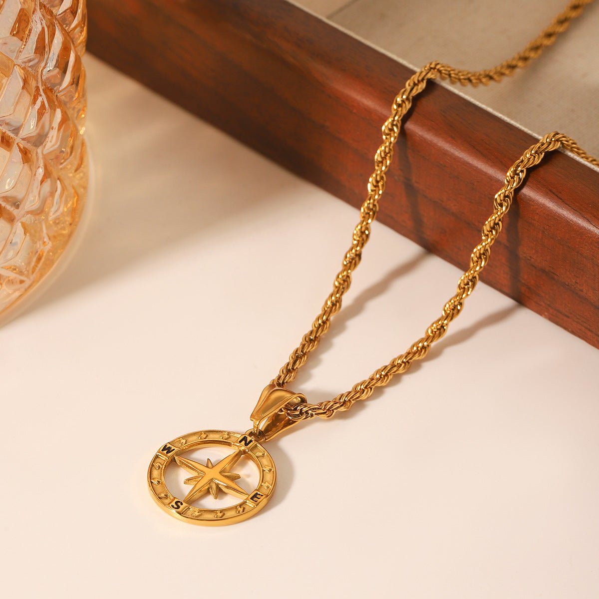 Fashion Stainless Steel Twist Chain Hollow Eight-Pointed Star Compass Pendant Necklace Personality Hip-Hop Titanium Steel Necklace