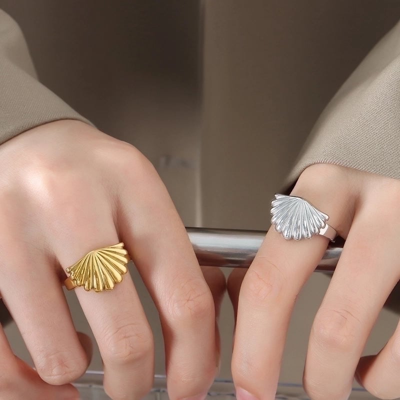 Casual Classic Style Shell Titanium Steel 18K Gold Plated Plating Rings