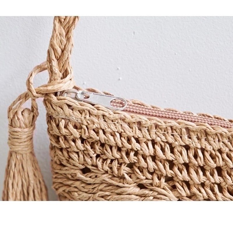 Women's Small Straw Solid Color Vintage Style Classic Style Semicircle Zipper Shoulder Bag