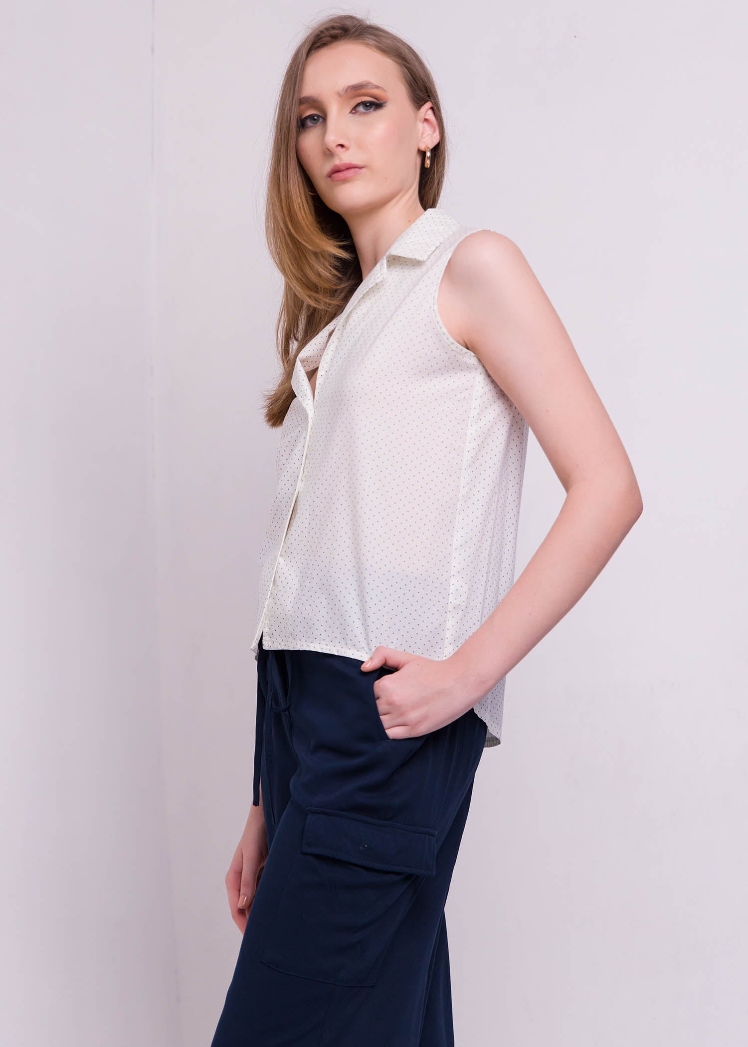 Sleeveless Cuban Collar Crop Shirt