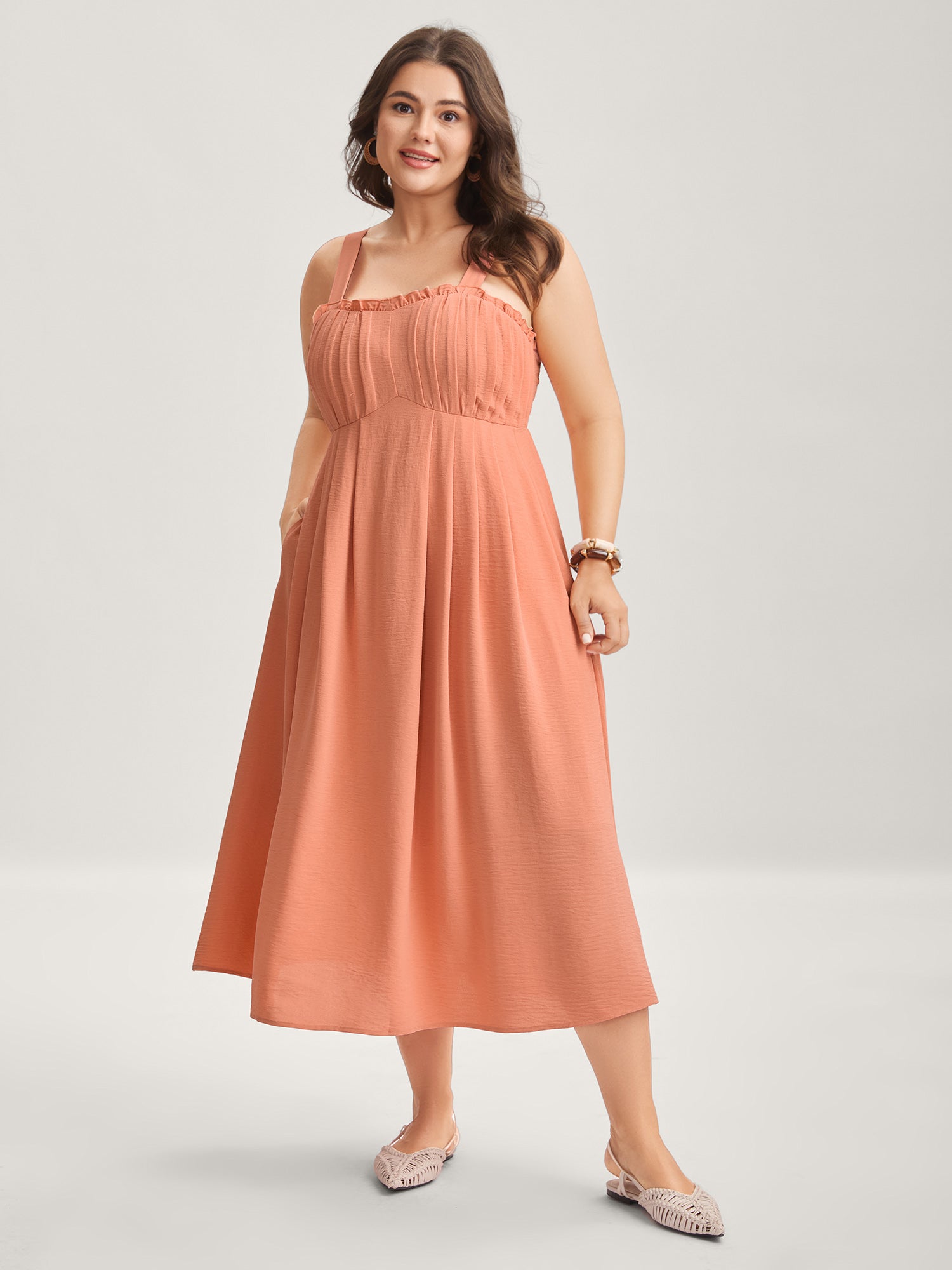 Adjustable Straps Pleated Pockets Midi Dress