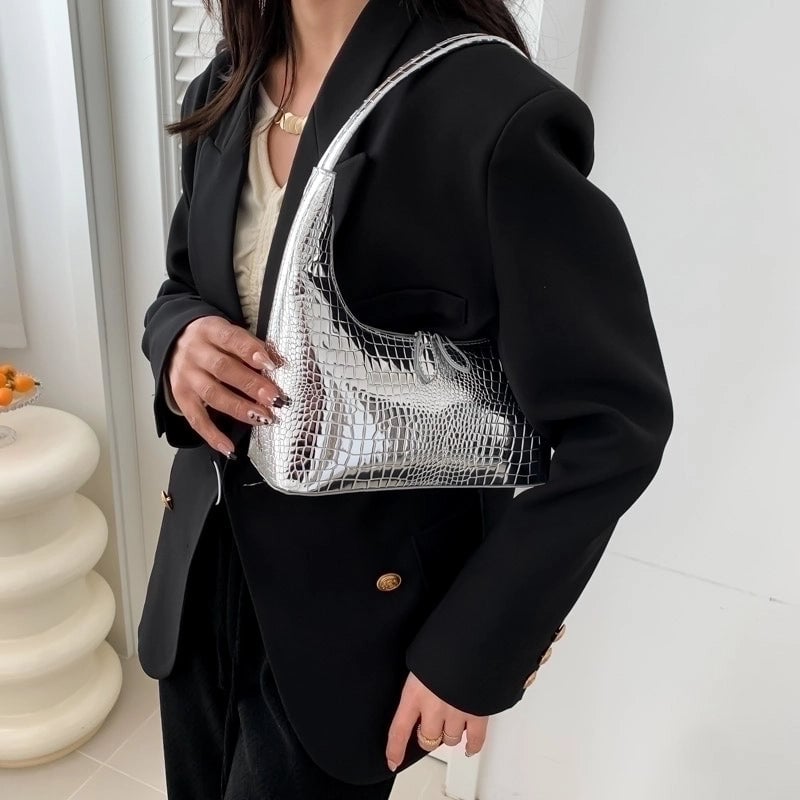 Women's Pu Leather Crocodile Vintage Style Classic Style Sewing Thread Dumpling Shape Zipper Shoulder Bag