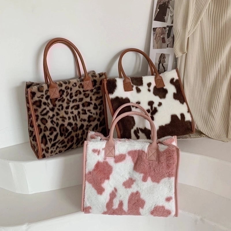 Women's Medium All Seasons Plush Basic Handbag