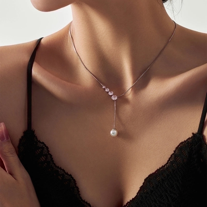 Elegant Solid Color Copper Inlay Rhinestones Pendant Necklace