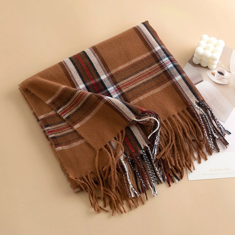 Strict Selection Of New Elegant Temperament Plaid Scarf Women's Simple Warm Cold-proof Cashmere Scarf