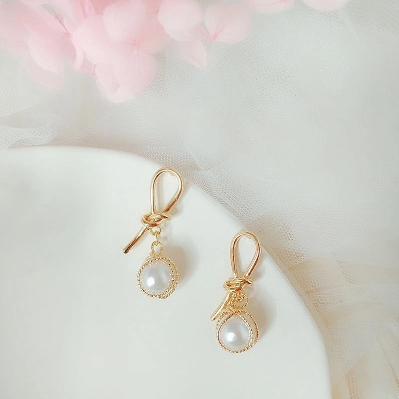 1 Pair Fashion Flower Butterfly Bow Knot Inlay Alloy Artificial Pearls Rhinestones Shell Earrings