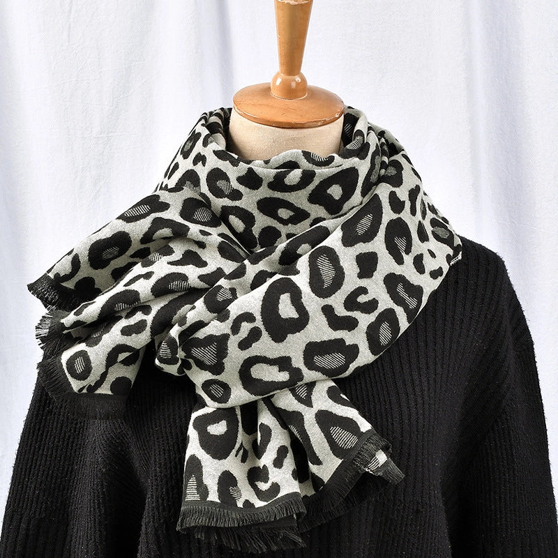 Women's Elegant Streetwear Leopard Imitation Cashmere Scarf