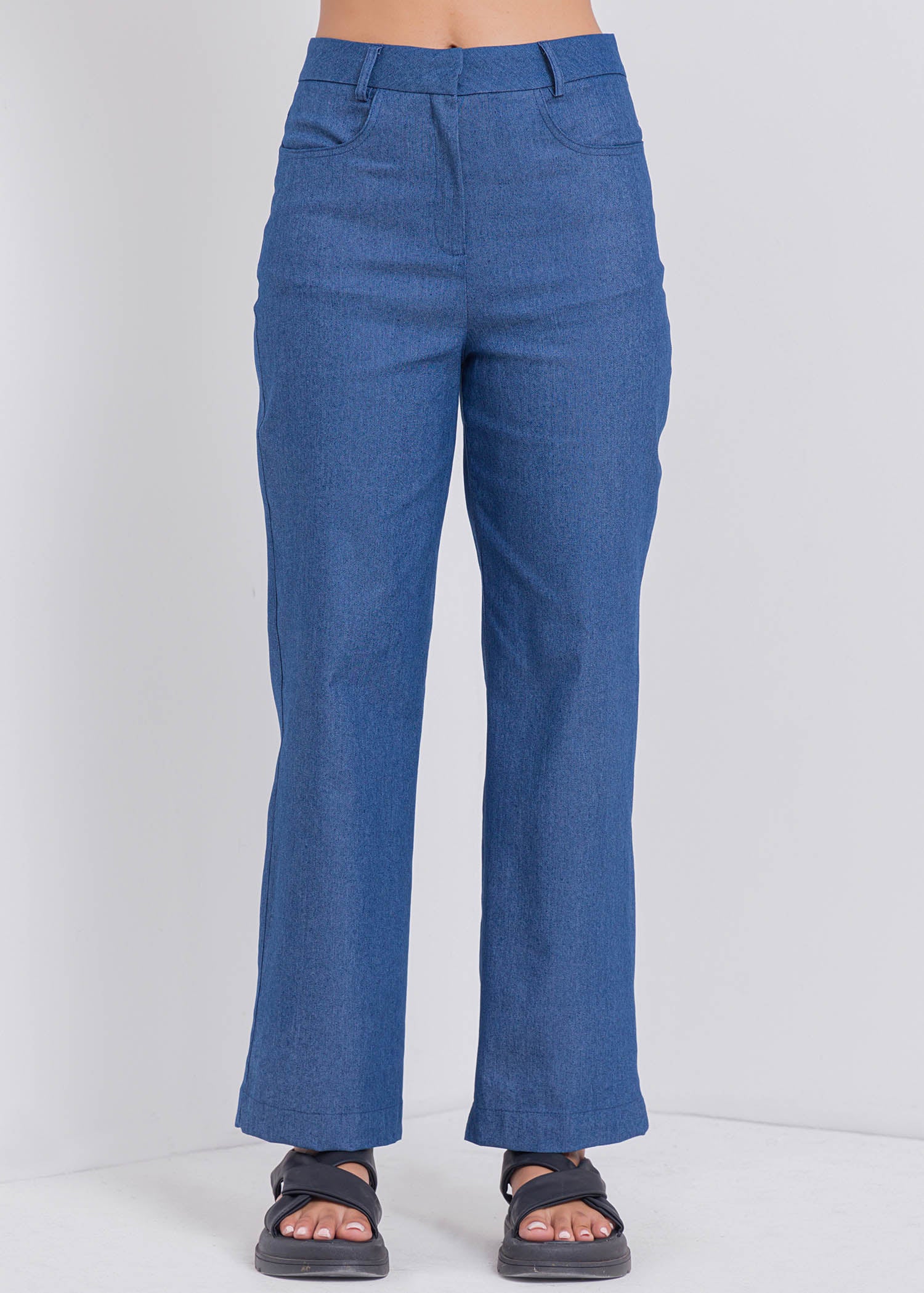 Basic Straight Leg Pant