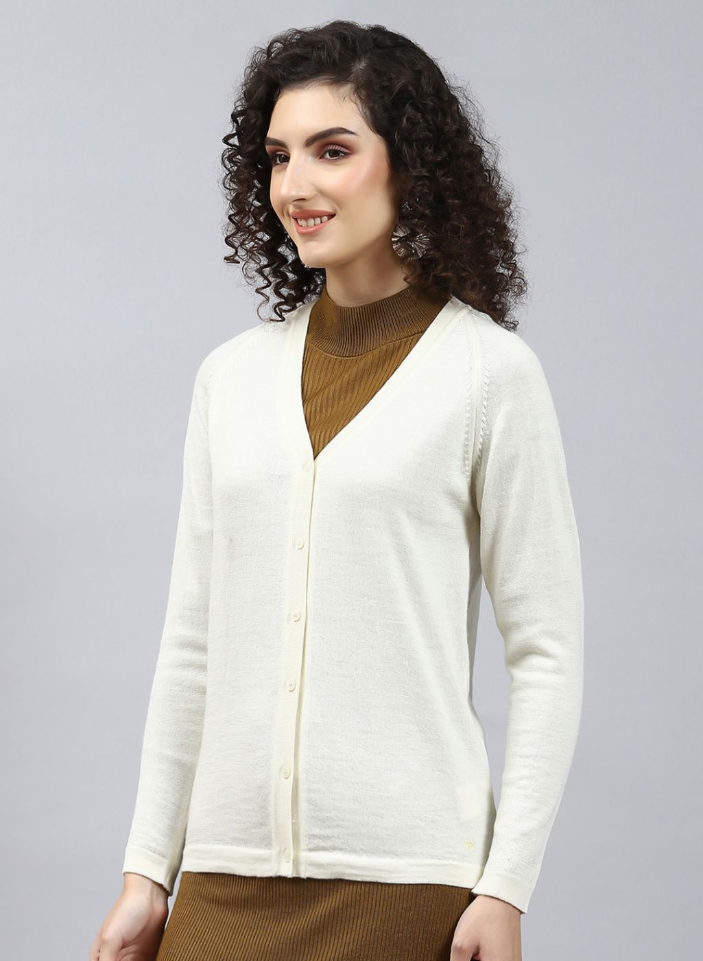 Women Off White Solid Pure wool Cardigan