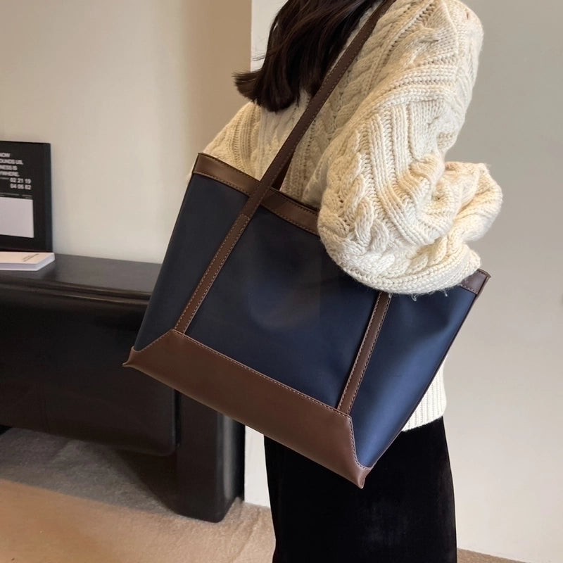Women's Large Cloth Solid Color Classic Style Square Zipper Shoulder Bag