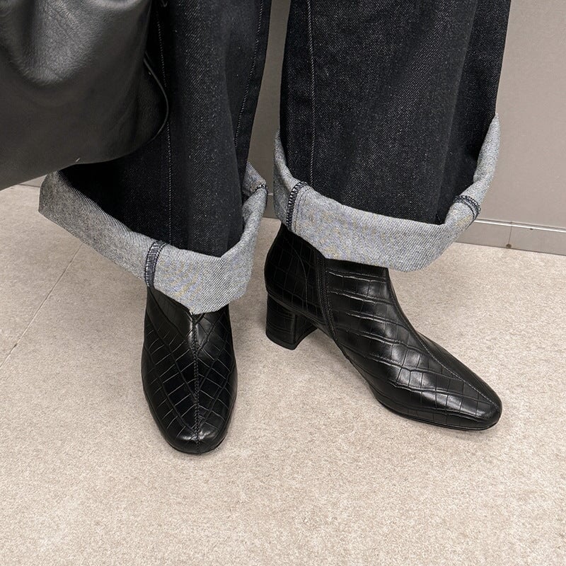 Women's Round-Toe Chelsea Boots in Crocodile-Embossed Cowhide Leather