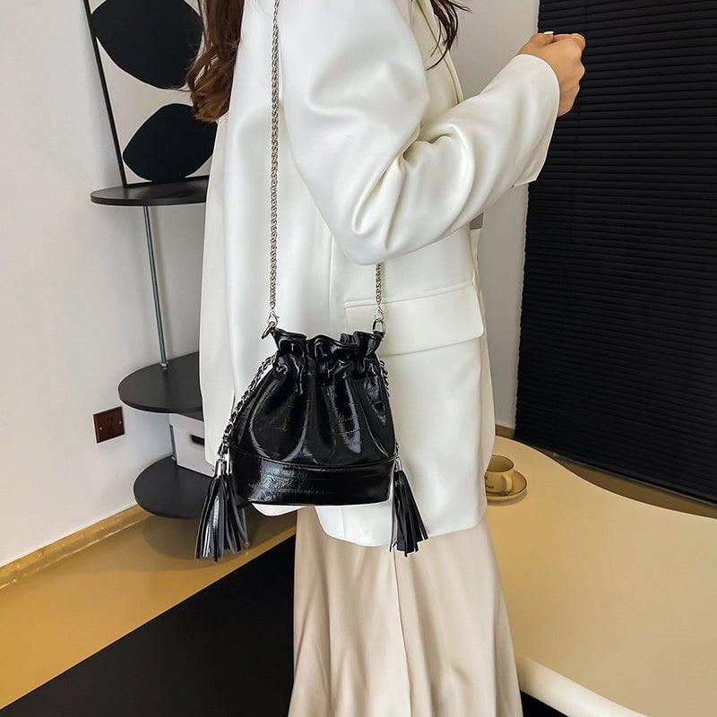Women's Small Pu Leather Solid Color Streetwear String Bucket Bag