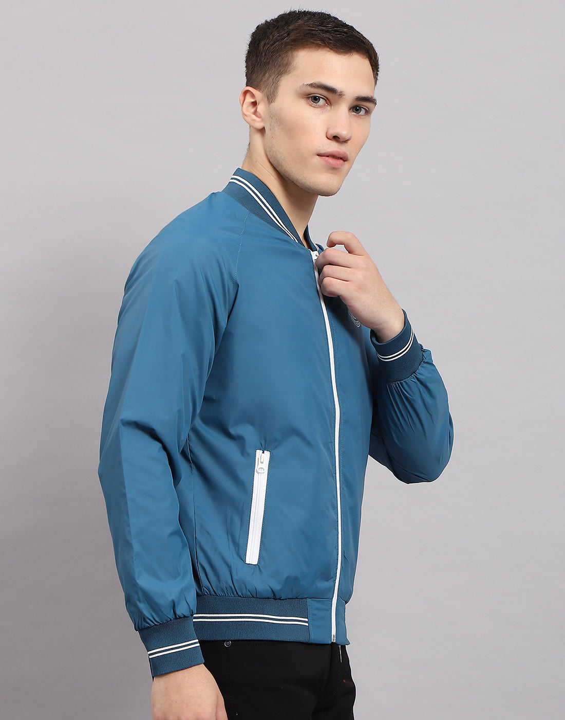 Men Blue Solid Mock Neck Full Sleeve Jacket