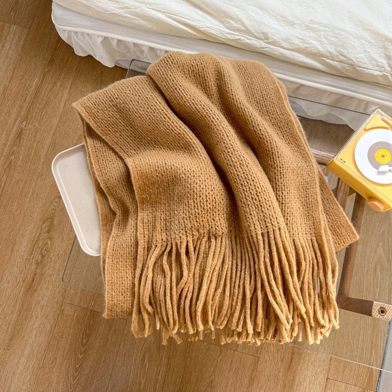Women's Casual Minimalist Solid Color Acrylic Tassel Scarf