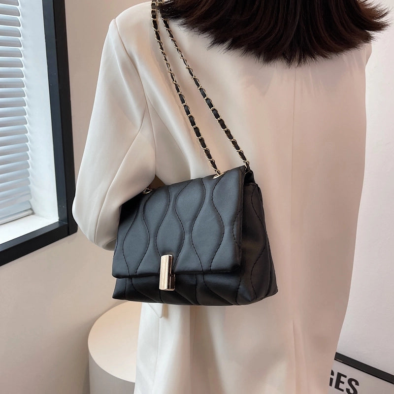Retro Women's Bag Spring New Fashion Western Style Rhombic Chain Shoulder Bag Crossbody Small Square Bag