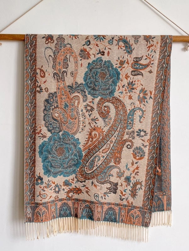 New Ethnic Style Vintage Tassel Shawl Autumn And Winter External Dual-Use Scarf Women's Travel Vacation Photo Cape