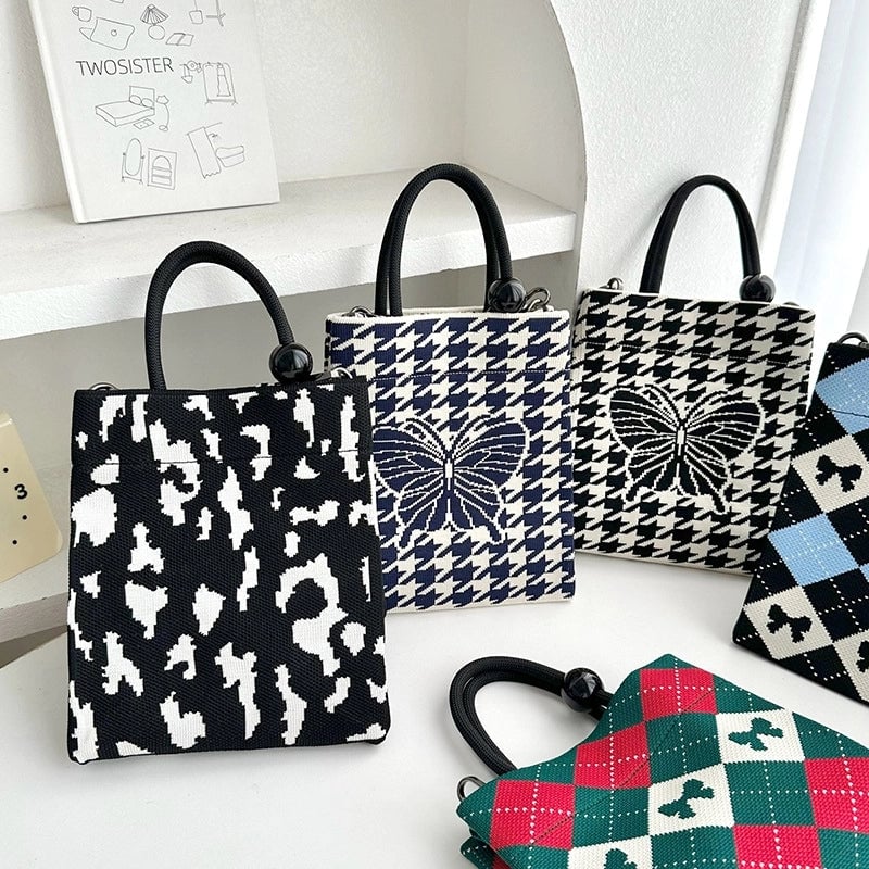 Women's Medium Polyester Butterfly Streetwear Square Magnetic Buckle Handbag