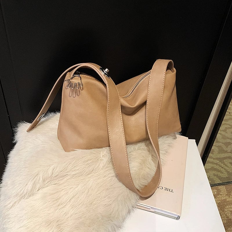 Women's Pu Leather Solid Color Basic Classic Style Sewing Thread Pillow Shape Zipper Shoulder Bag